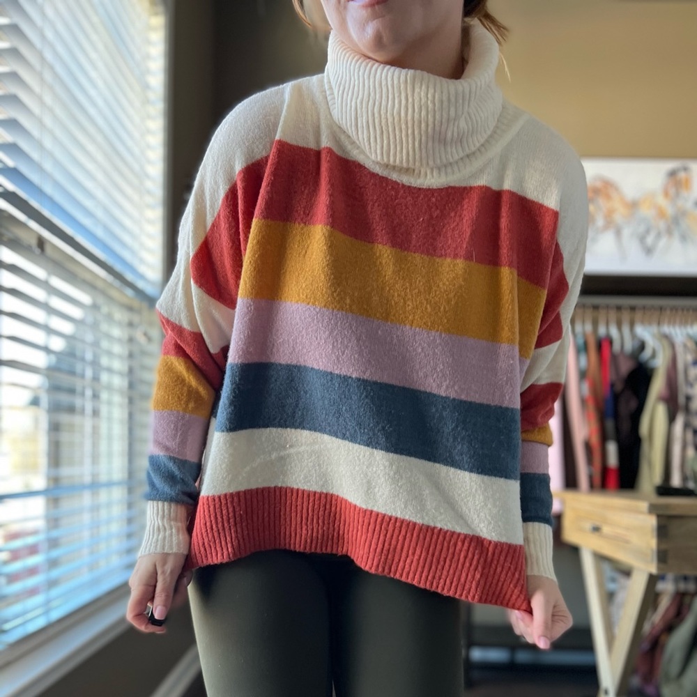 Mink pink striped sweater size Large EUC